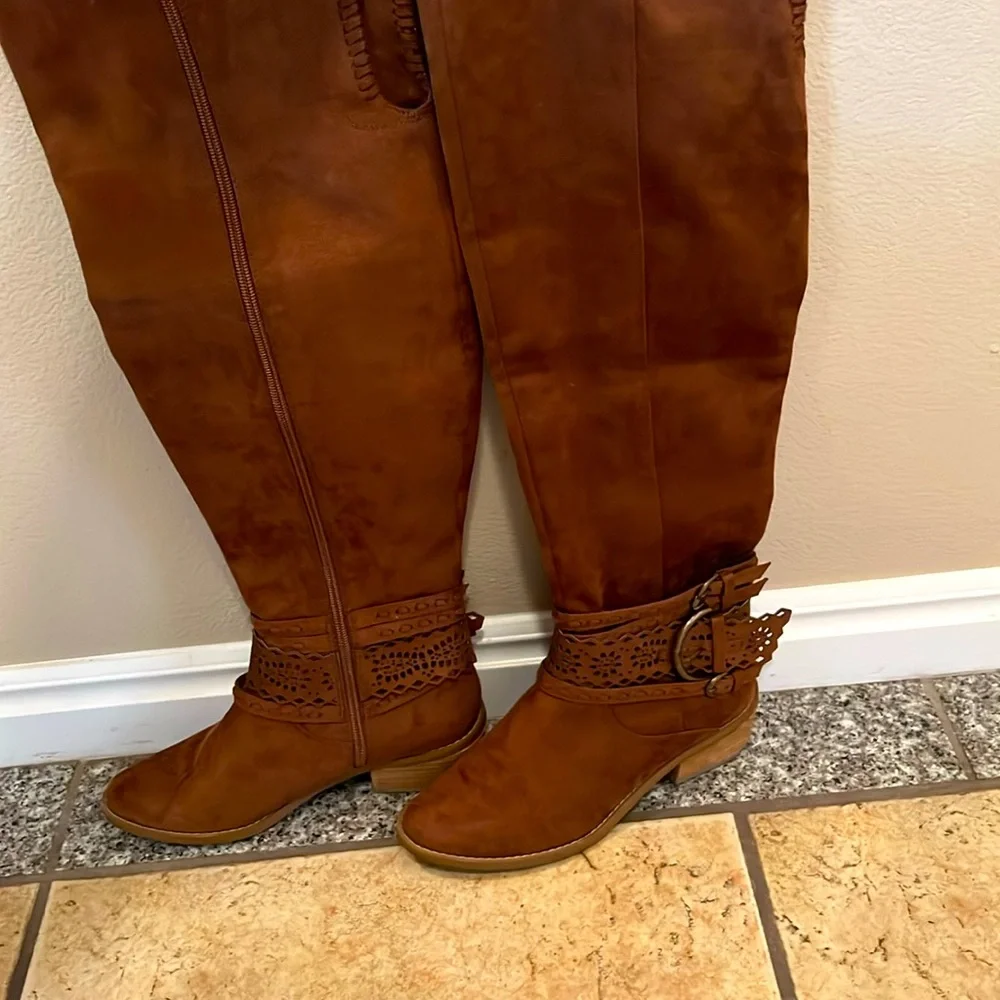 N/A boots worn